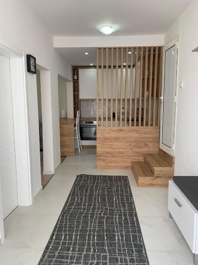 Apartments Basha 1 - Long Beach 울친 외부 사진