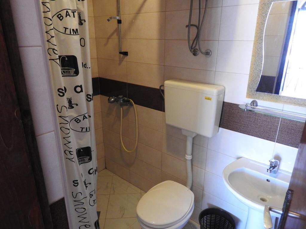 Apartments Basha 1 - Long Beach 울친 외부 사진