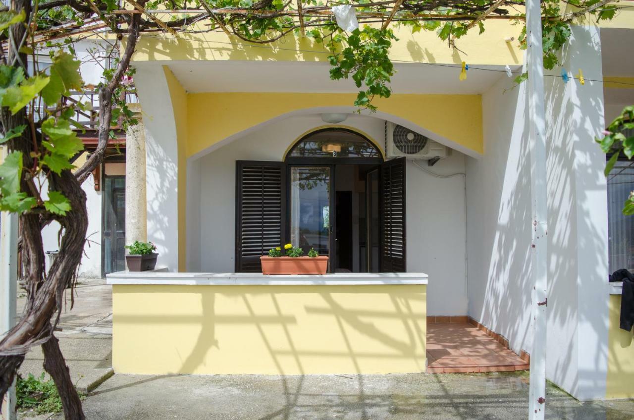Apartments Basha 1 - Long Beach 울친 외부 사진